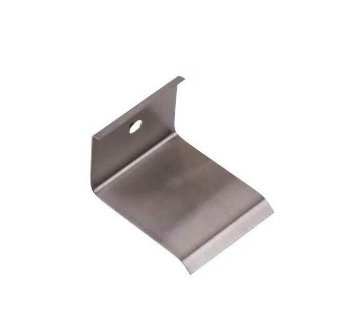 Скоба для крепления подоконника